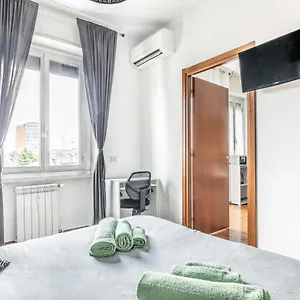 https://tribal-house-milan-netflix-design.italymilanhotels.net
