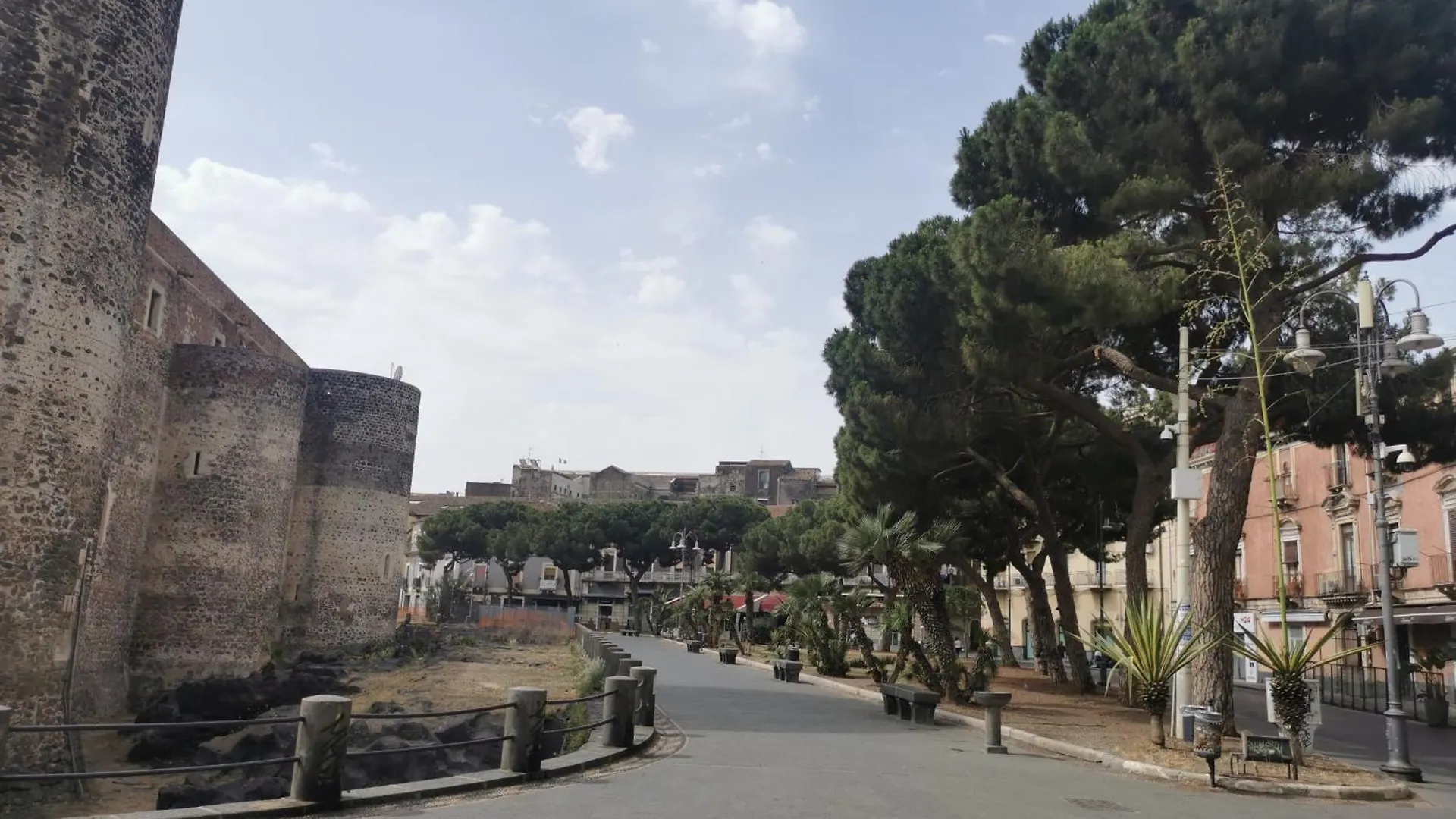 Grimaldi Houses CTA 0*, Catania Italien